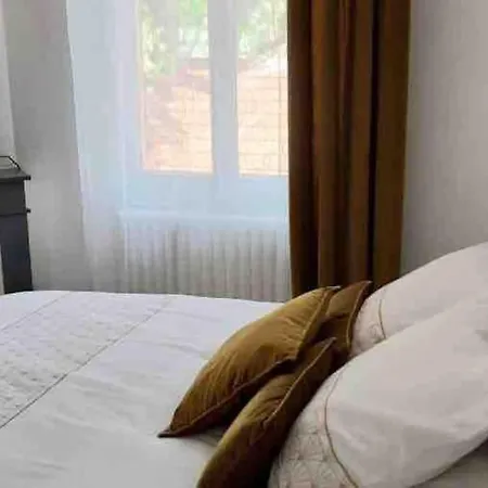 Lägenhet Bel Et Grand Appartement-proche Toutes Commodites *