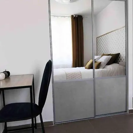 Bel Et Grand Appartement-proche Toutes Commodites